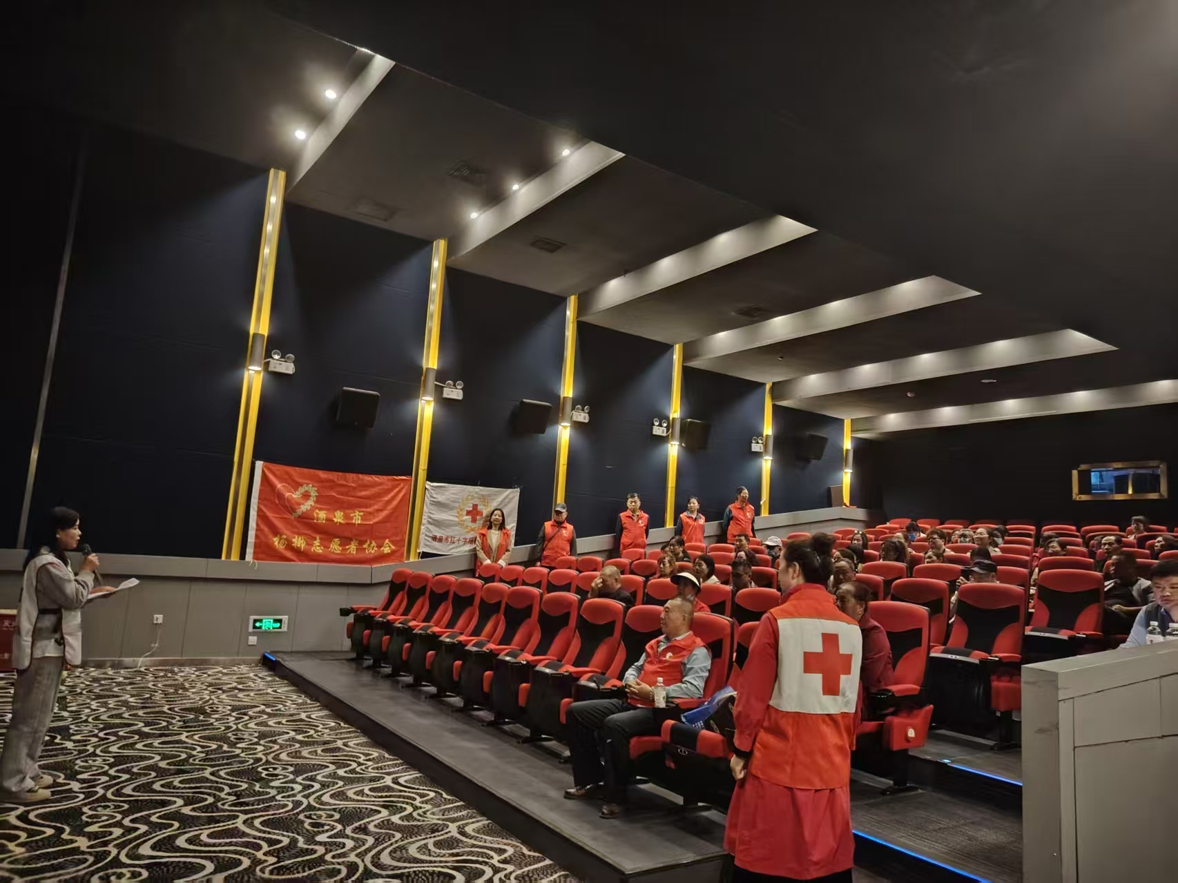 照片.jpg 照片.jpg